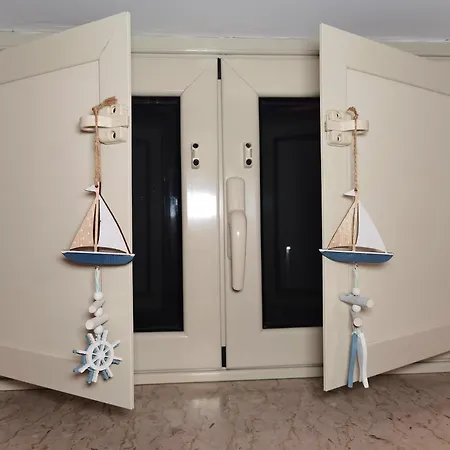 Luxury Sisters House 